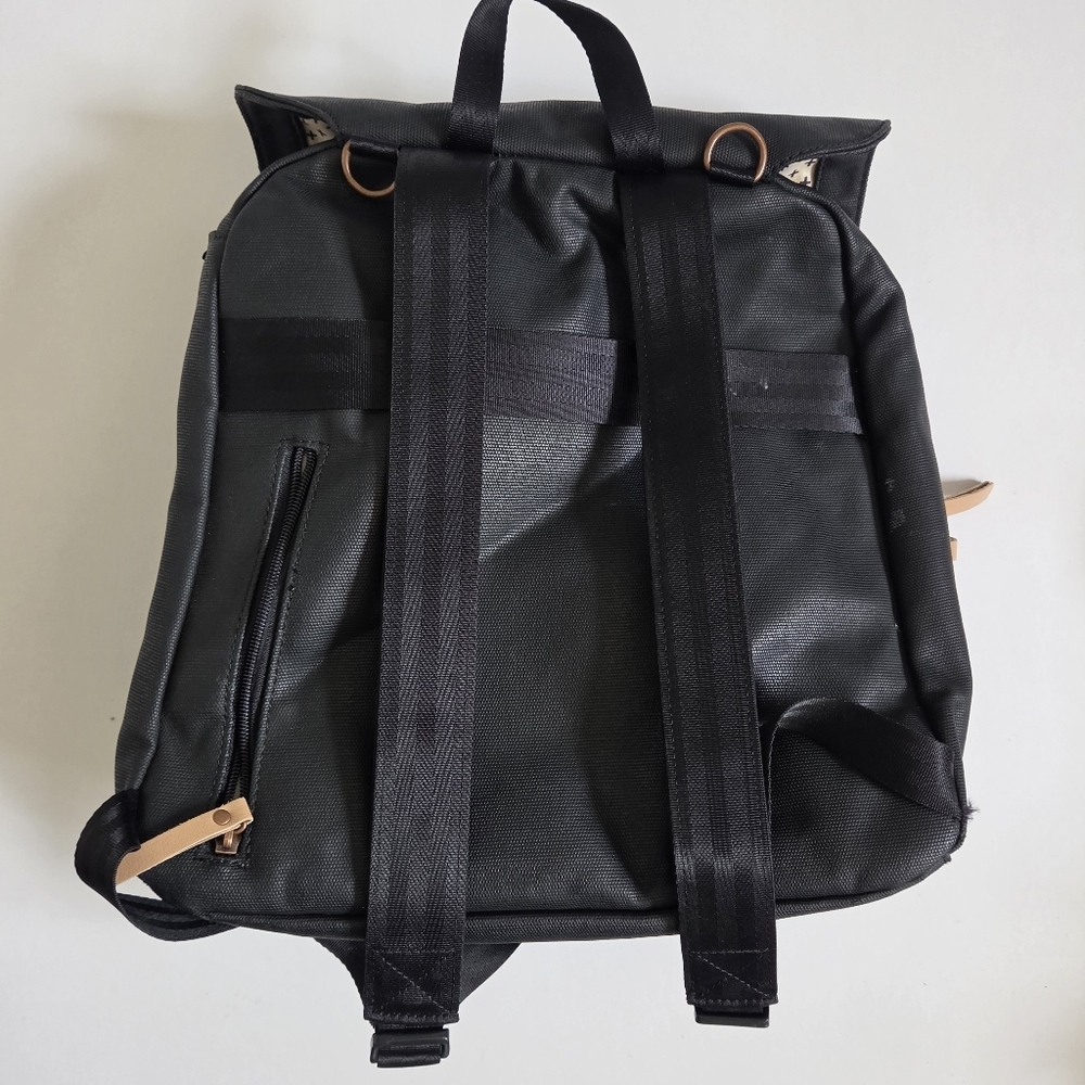 Petunia Pickle Bottom Meta Diaper Backpack in Black Matte Canvas - Picture 6 of 12